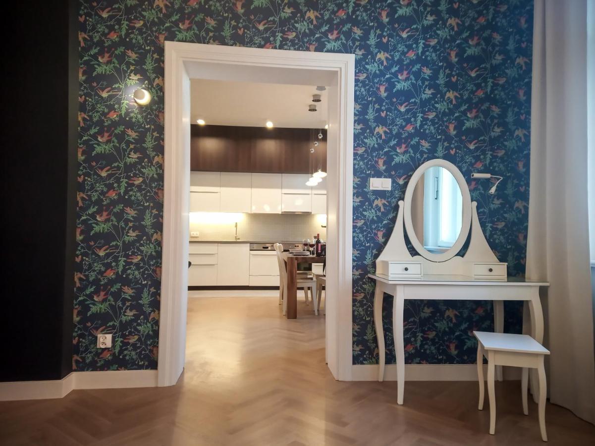 Dominican Square By Hashtag Apartments Краків Екстер'єр фото
