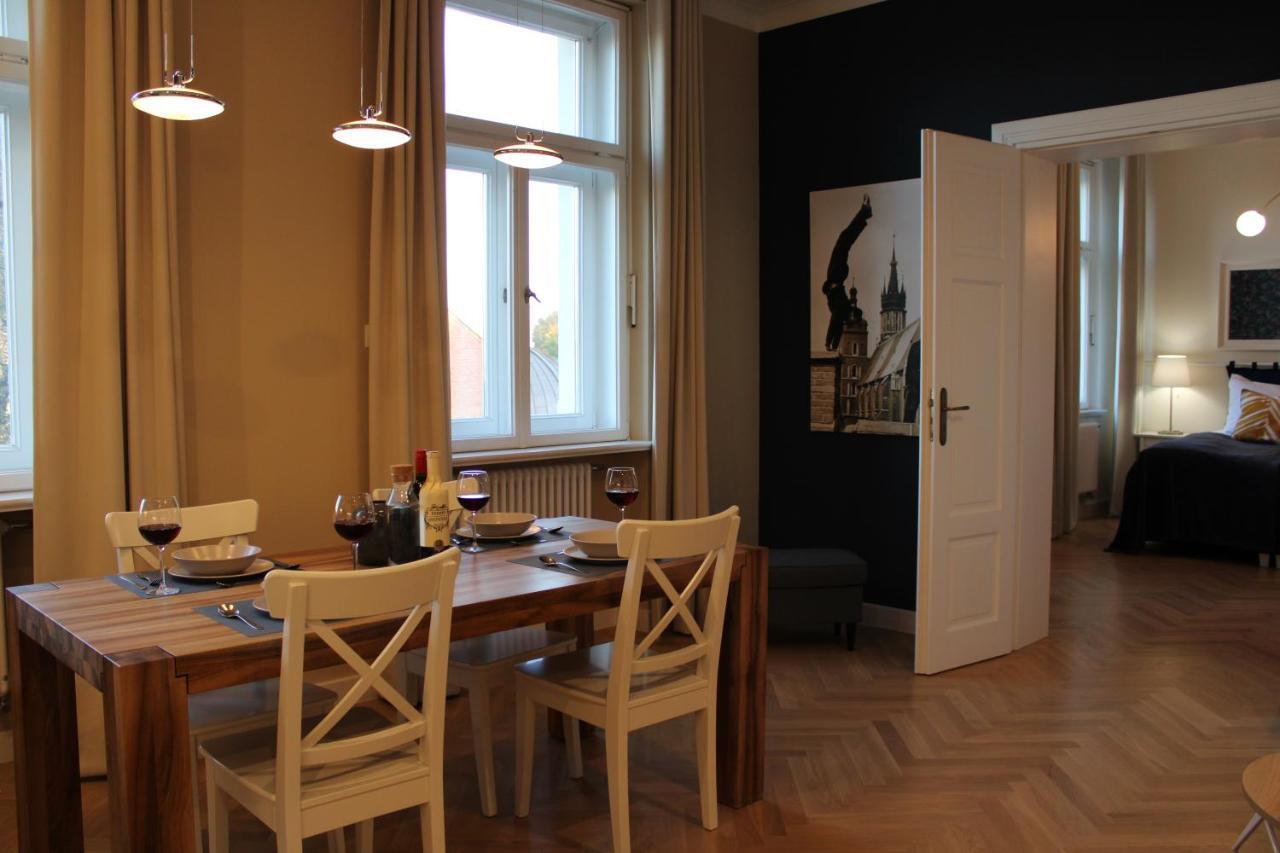 Dominican Square By Hashtag Apartments Краків Екстер'єр фото